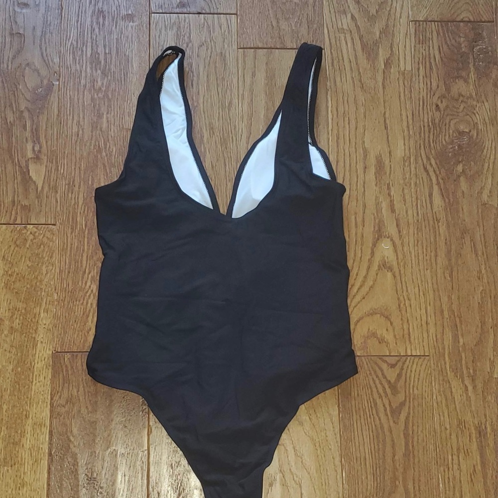 LAST 1❤️Striped One Piece Swimsuit - Picture 9 of 10